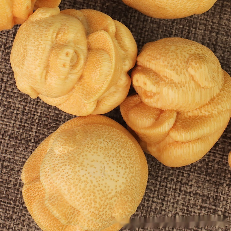Fulu Pig Solid Bamboo Carving Ornaments - DropOnline.co