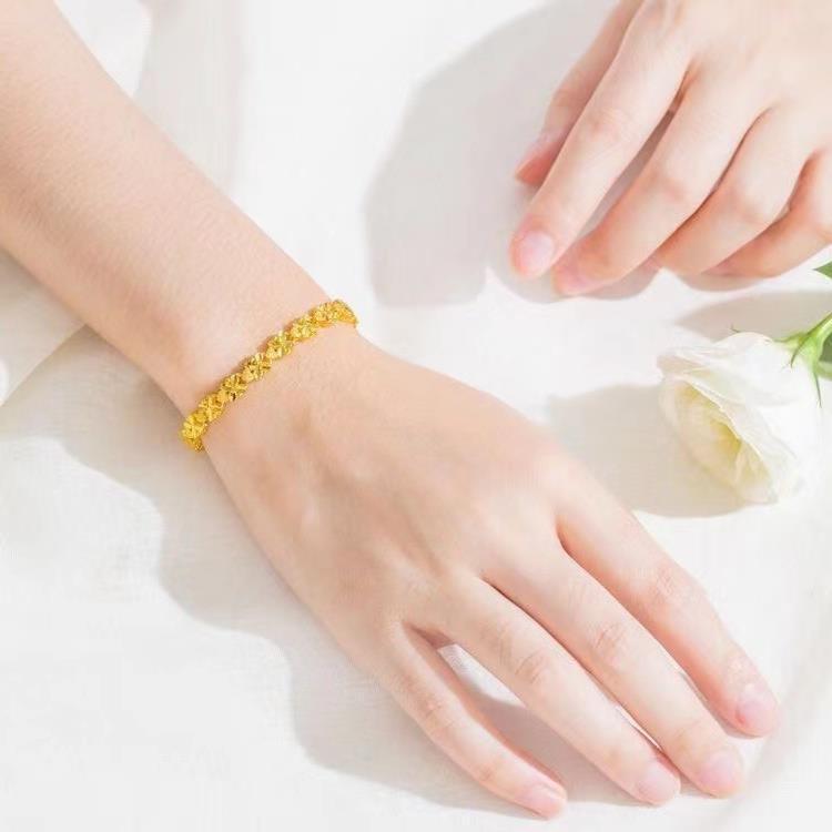 Gold-Plated Lucky Clover Gift - Love Heart Brass Gold-Plated Charm - DropOnline.co