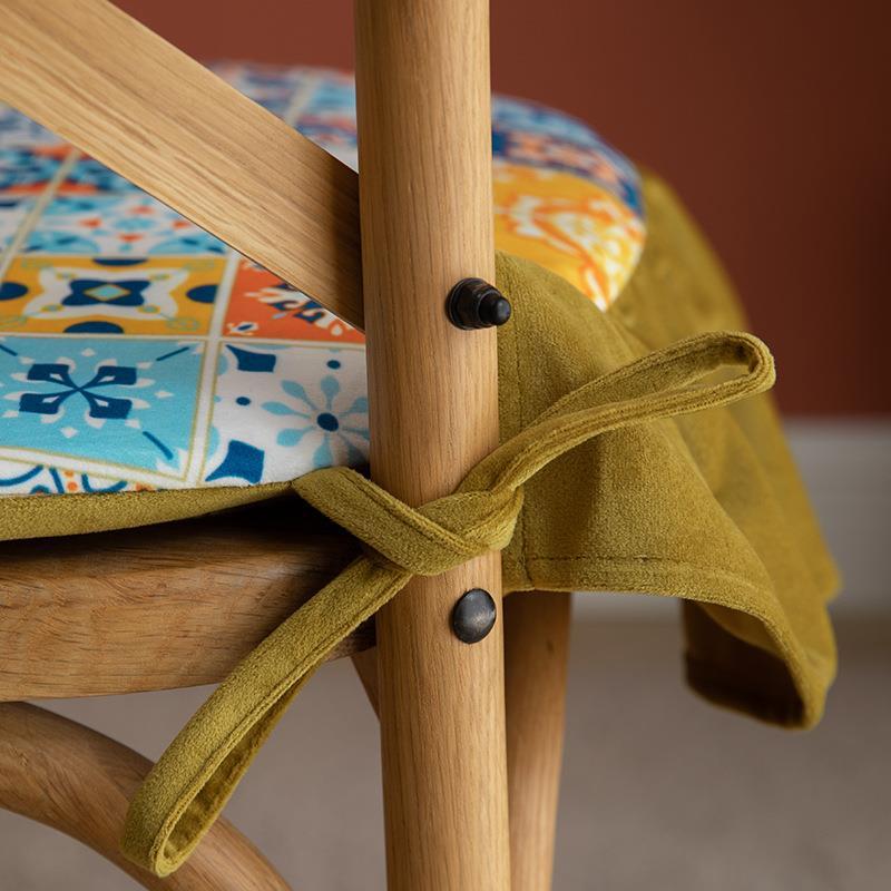 Four Seasons Holland Fleece Print Seat Cushion - DropOnline.co