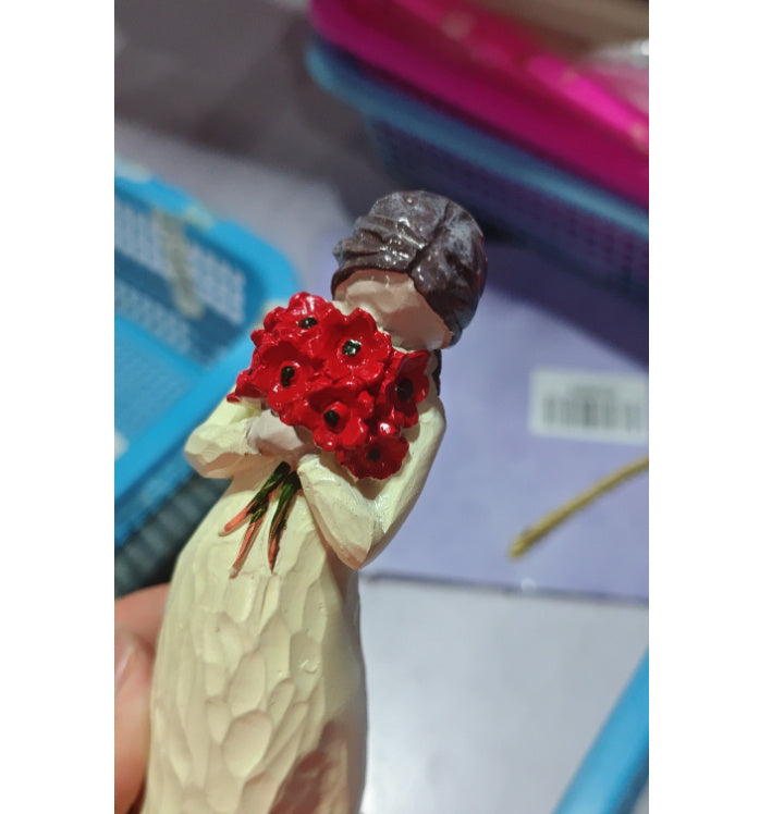 Home Girl Resin Statue Decoration - DropOnline.co