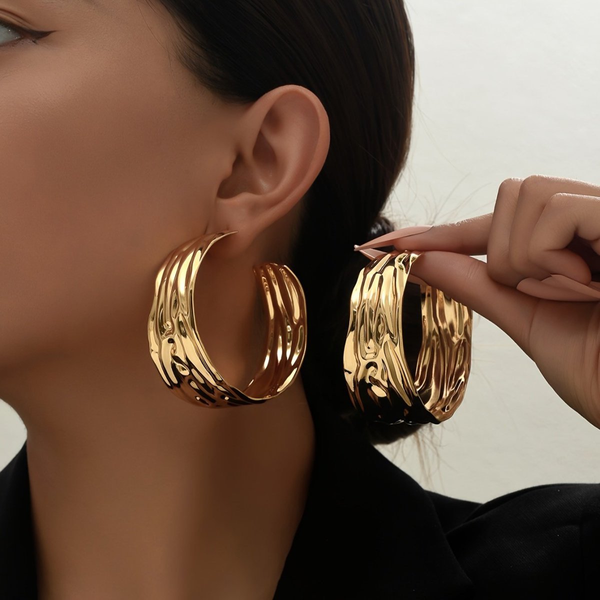 Bold Statement  Gold Hoop Earrings - DropOnline.co