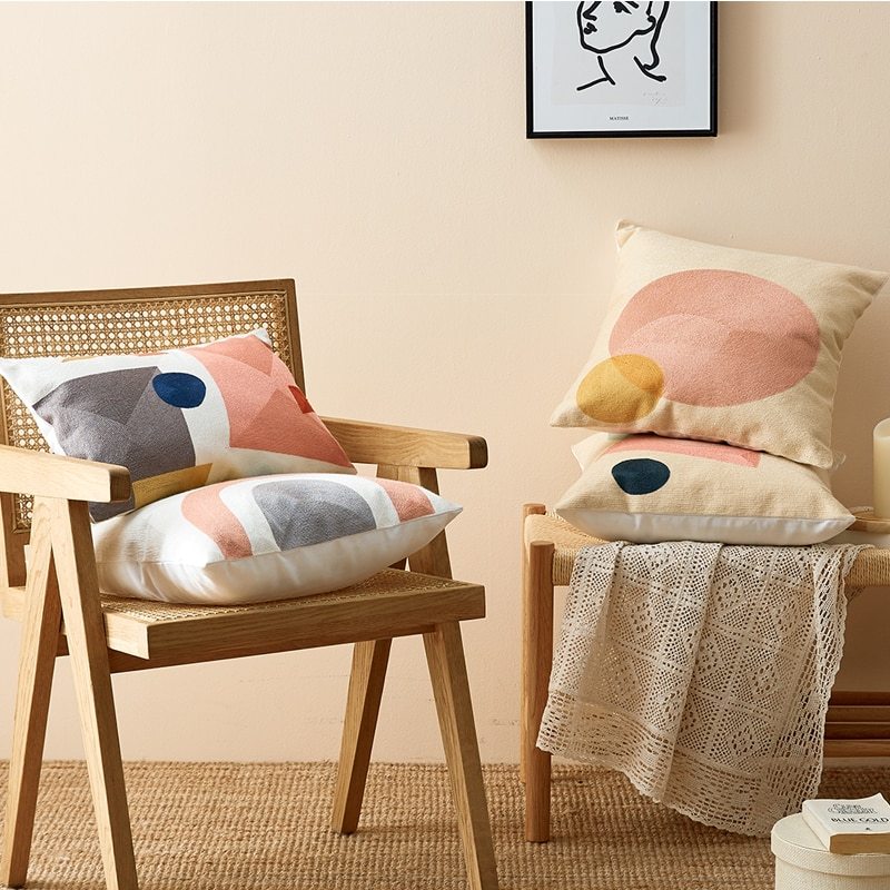 Embroidered cotton cushion - DropOnline.co