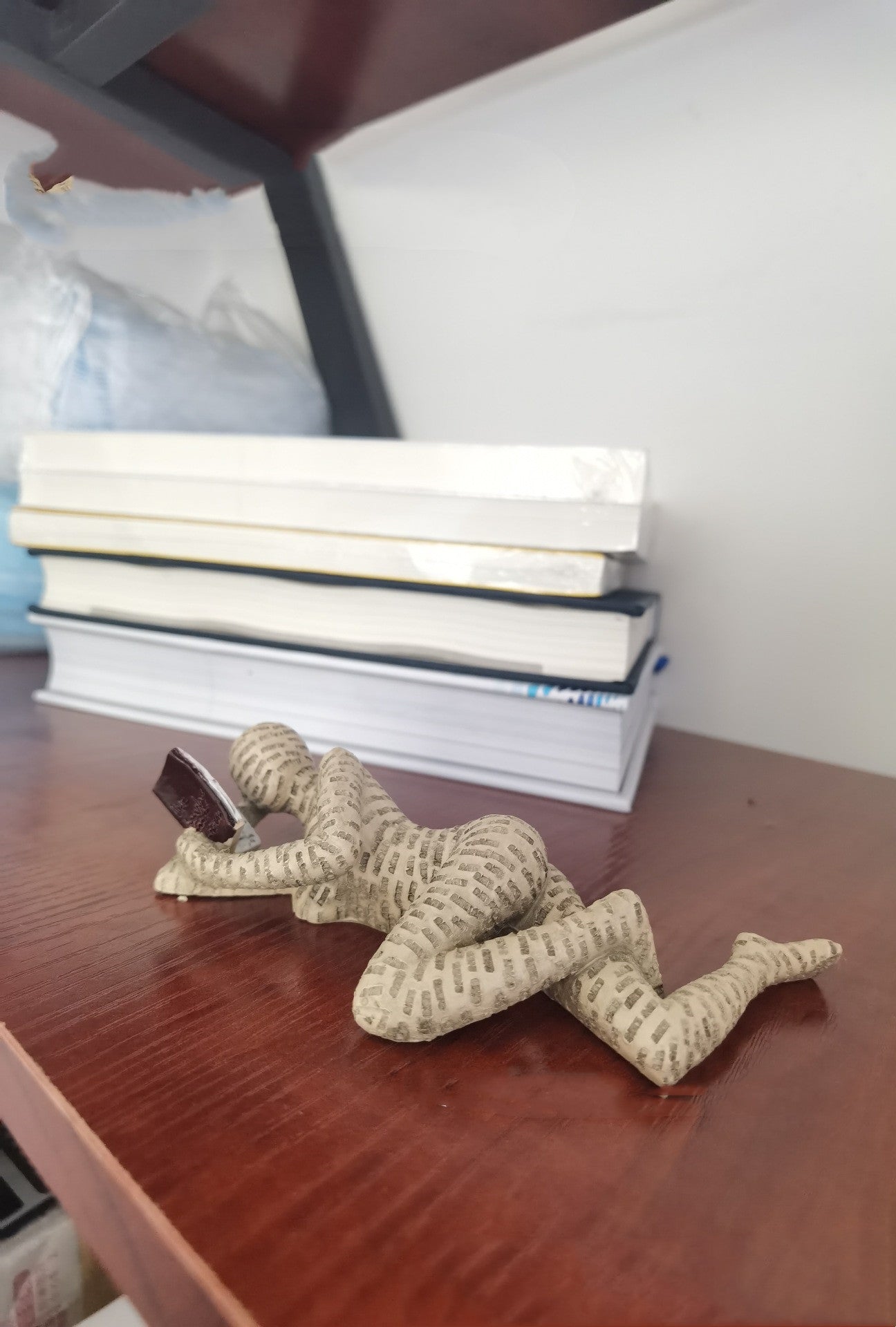 Reading Woman Thinker Resin Statue House Decoration Ornament Character Sculpture Home Decor Ornament Bookshelf Decoration - DropOnline.co