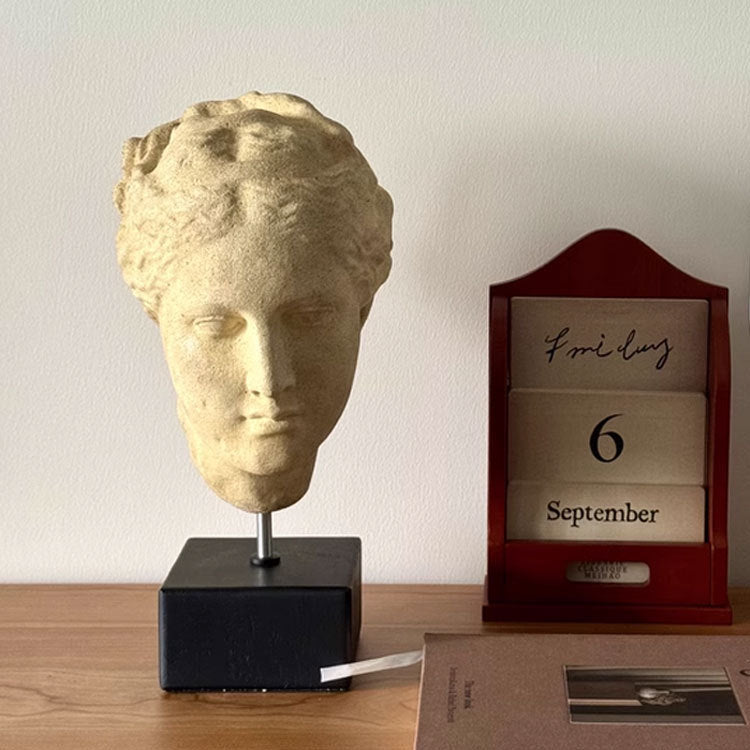 Medieval Light Luxury Art Portrait Sculpture Ornament - DropOnline.co