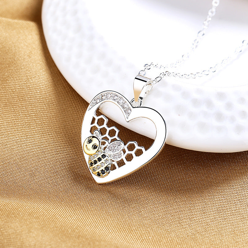 Fashion Exquisite And Creative Bee Hive Pendant Pastoral Style Temperament Female With Hearts Color Separation Necklace - DropOnline.co