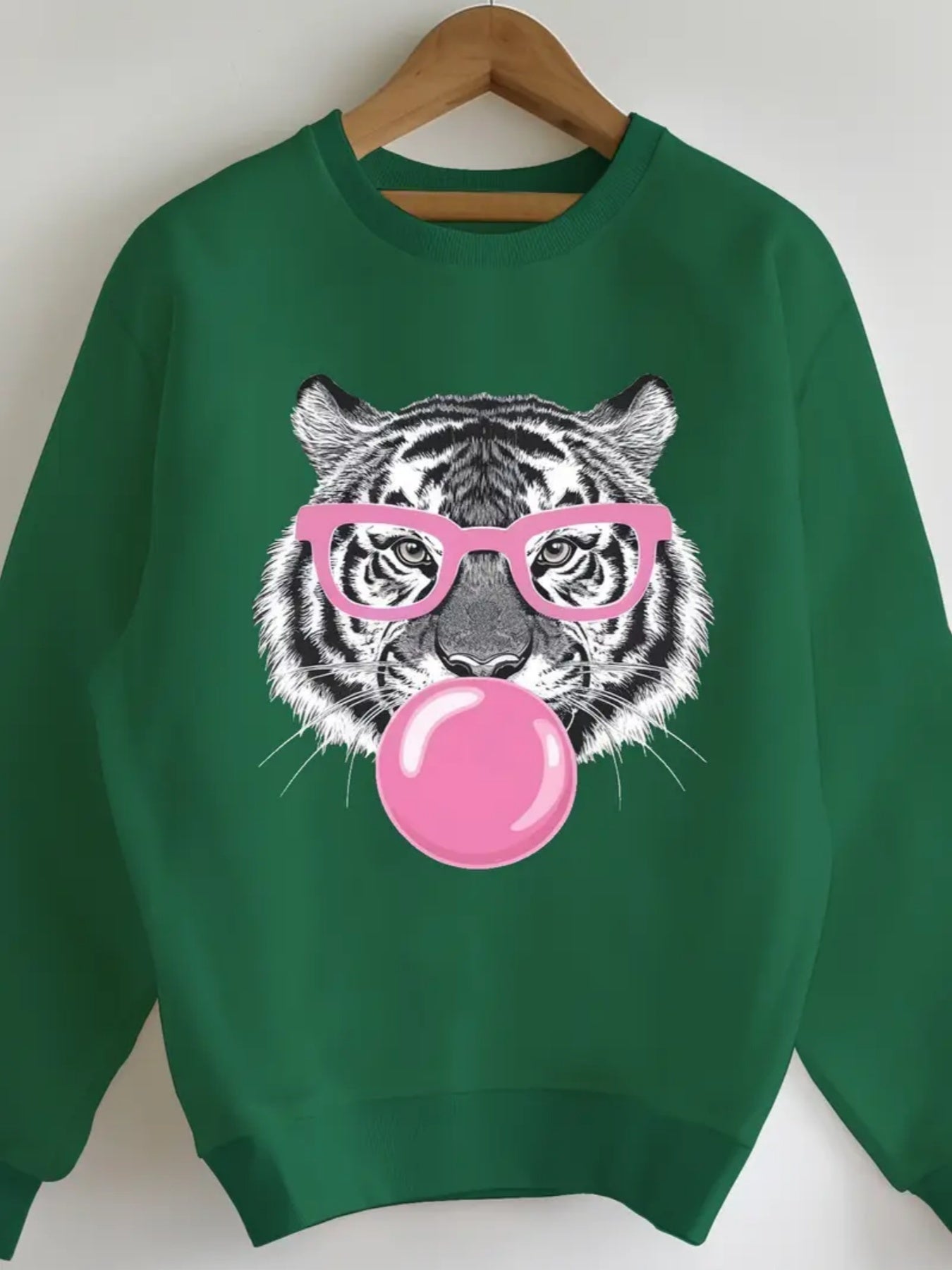 2025 New Women's Comfortable Green Tiger Bubble Gum Pattern Sports Shirt, Long Sleeve Hoodie, Perfect Choice For Autumn And Winter Fashion Women's Clothing - DropOnline.co