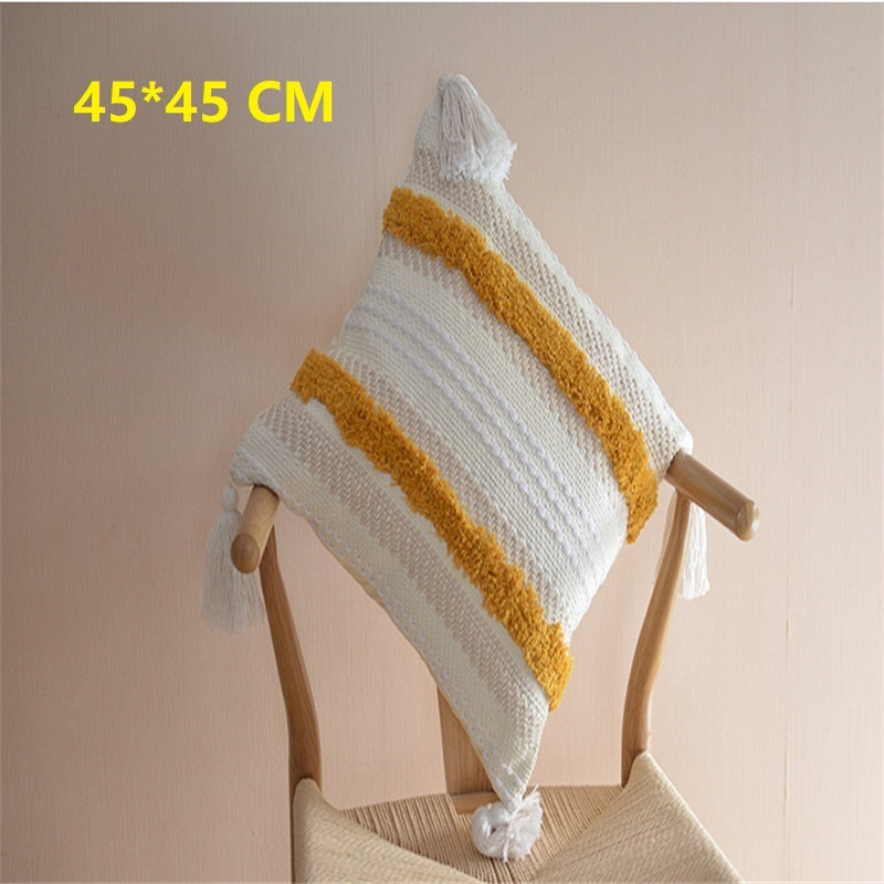 Tassel ethnic cushion - DropOnline.co