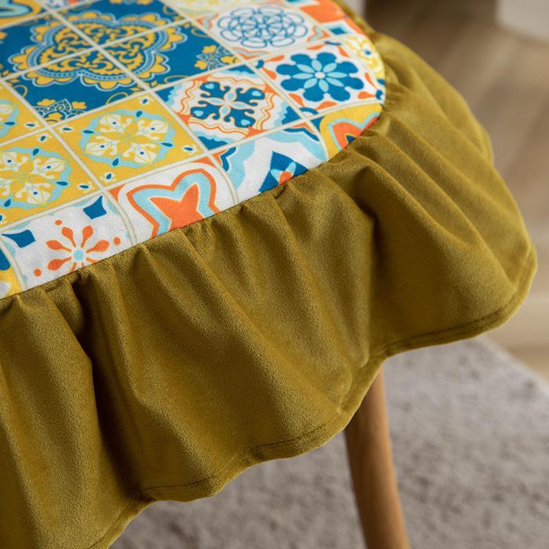 Four Seasons Holland Fleece Print Seat Cushion - DropOnline.co