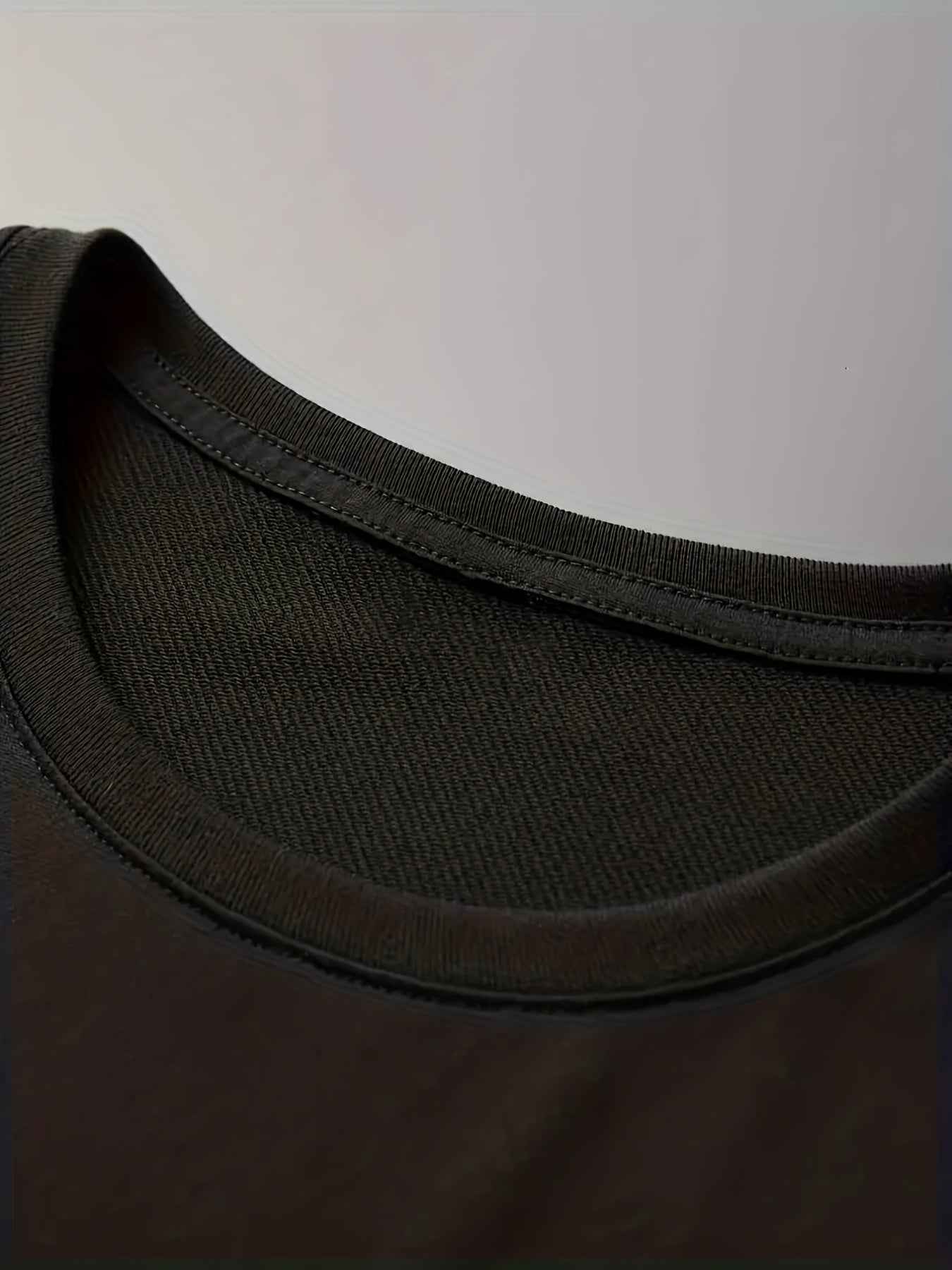 Astronaut & Planet Print T-Shirt - Men's Space Theme Graphic Tee