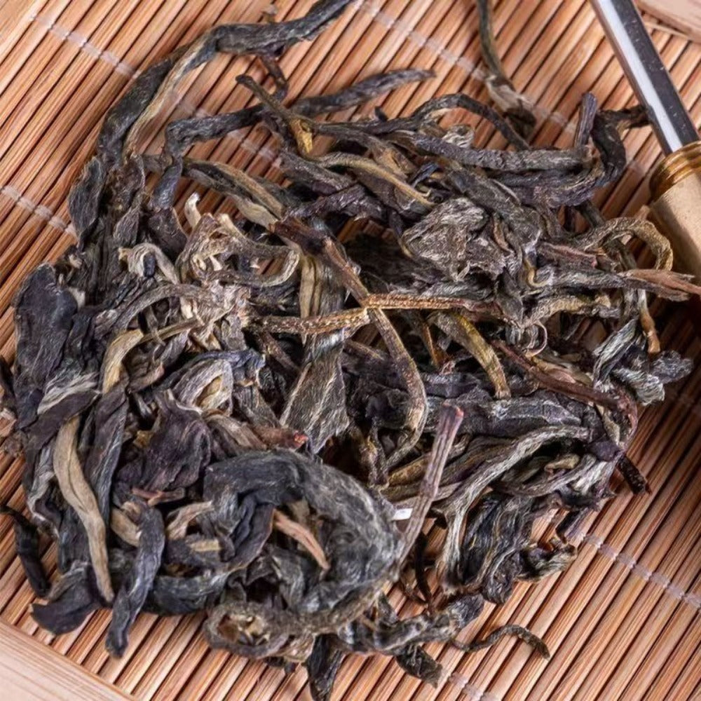Yunnan Banzhang Gushu Sheng Pu'er Tea Cake 357g - DropOnline.co