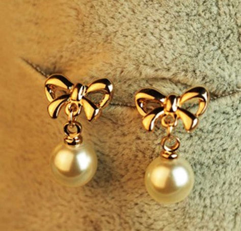 Hypoallergenic Heart-Shaped Zircon Earrings - Women's Bow Pearl Earrings - DropOnline.co