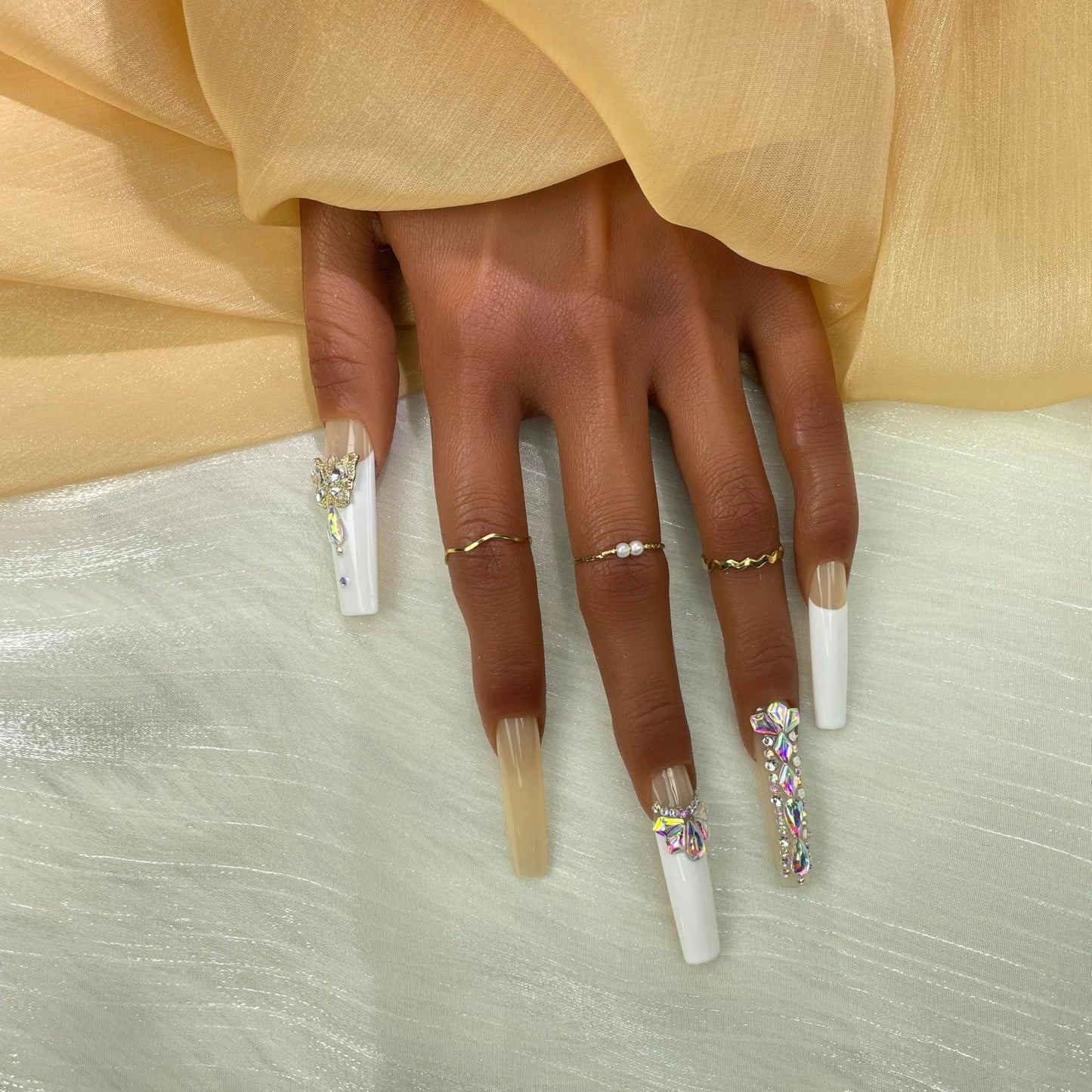 GGDDSHA Nails Press On Nails Medium Fake Nails FalseNails With 3D Flower Designs Nail Press Ons French TipHandmade Acrylic Artificial Nails Summer Natural Stick OnNails For WomenOpal Whisper - DropOnline.co