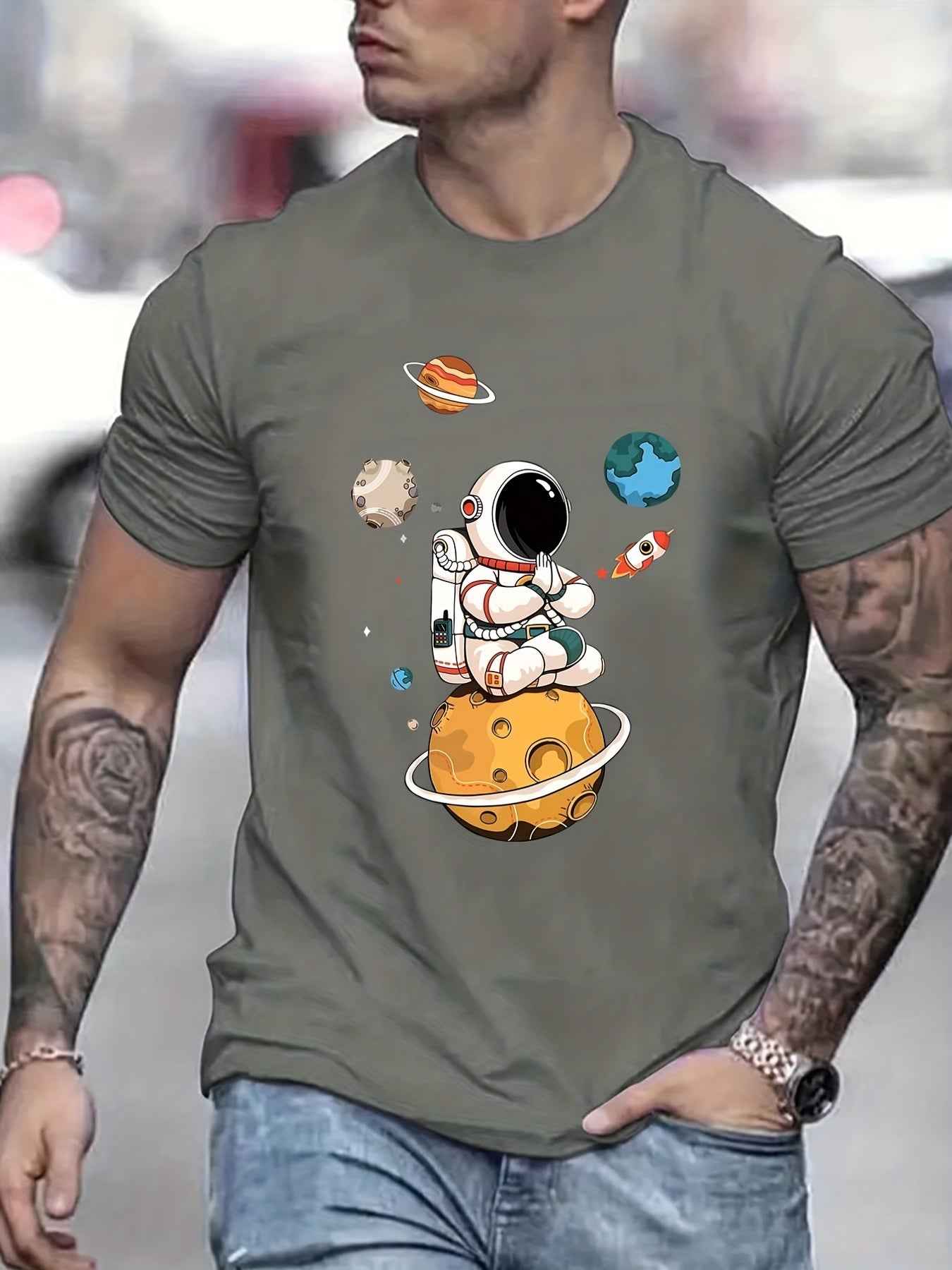 Astronaut & Planet Print T-Shirt - Men's Space Theme Graphic Tee