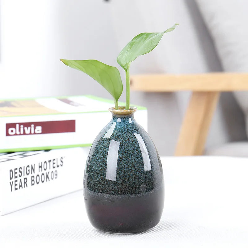 Modern Ceramic Flower Vase — Glazed Decorative Home Accent for Green Plants & Florals