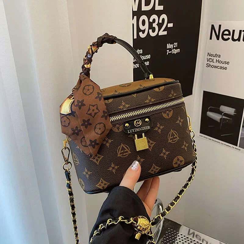 Letter-Printed Bucket Bag, Versatile Crossbody