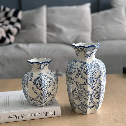 Vase peint à la main Vase en porcelaine bleue et blanche Décoration élégante pour la maison Salon Entrée Arrangement floral Ornements de présentation