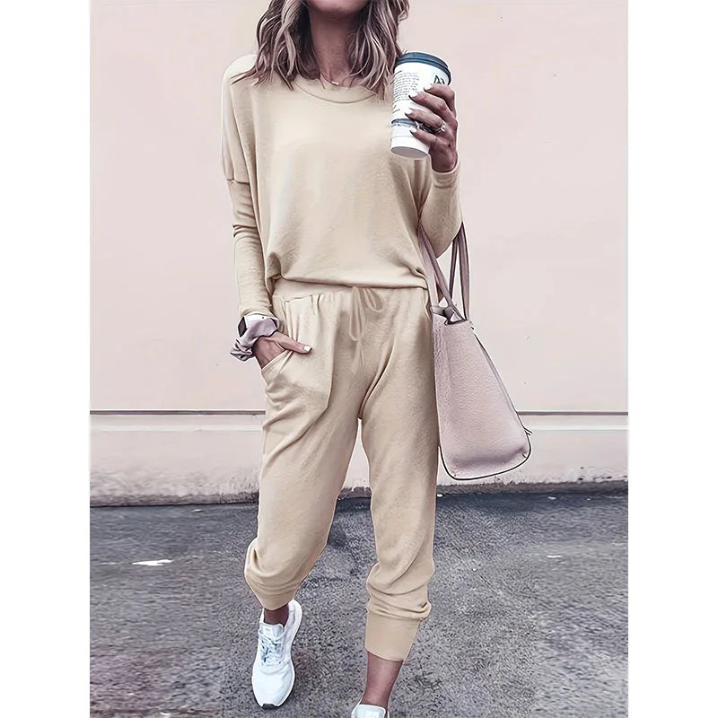 Women’s Casual Solid Color Hoodie Tracksuit — Oversize Two-Piece Set