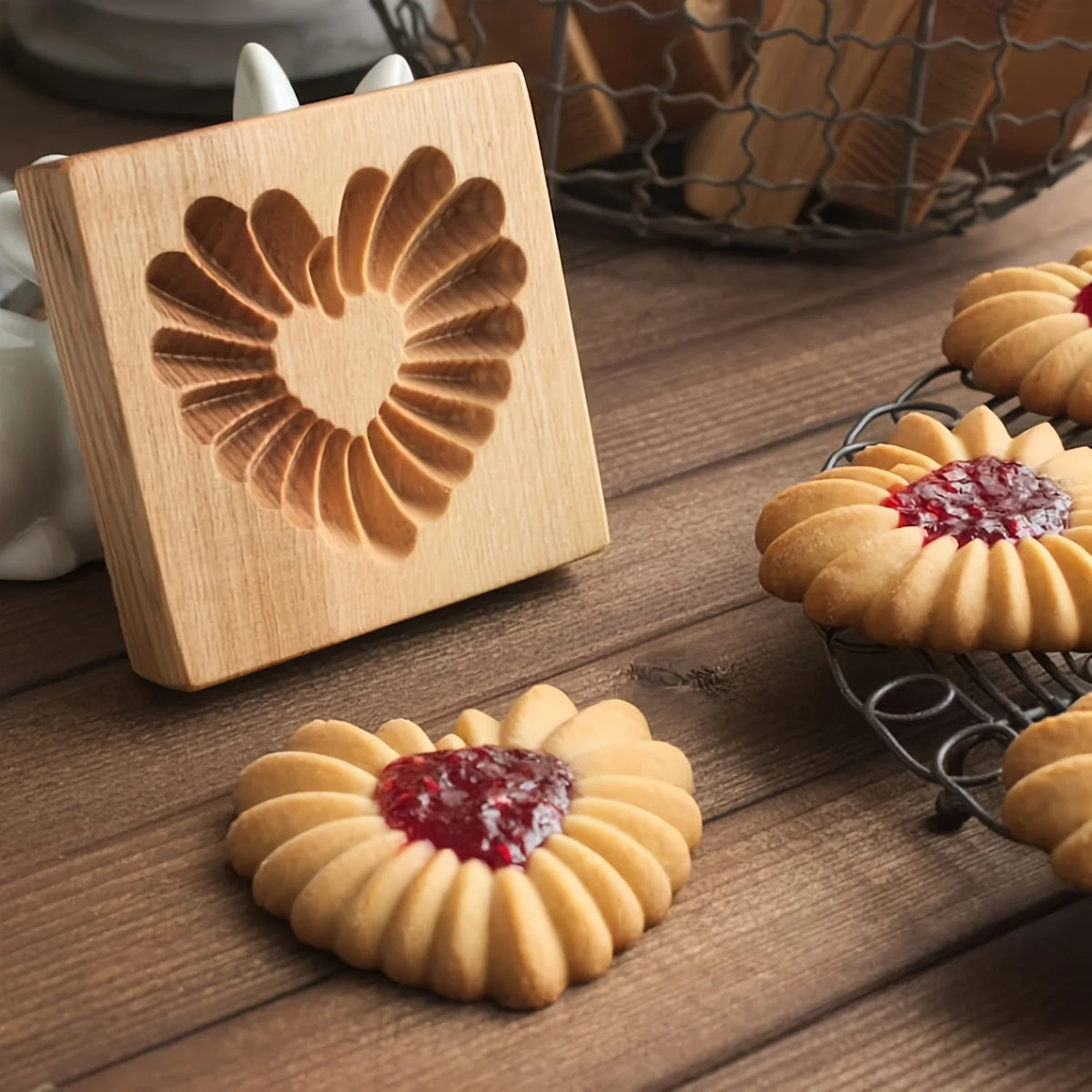 Fondant Cake Decoration Tools Embossed Wooden Cookie Cutter Hand Press Carved Jam Cookie Molds 3D Reusable Biscuit Molds Bakery