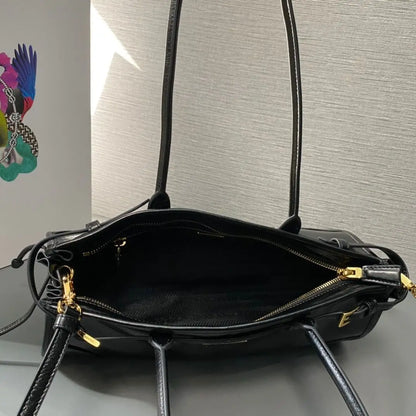 Skin-Friendly PU Leather Handbag, All-Occasion Design