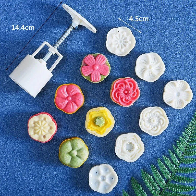1 Set DIY Mooncake Mold Flower Shape Pastry Cake Mold Pastry Embossing Make Hand Pressure Plastic Baking Accessories Tool
