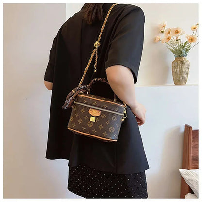 Letter-Printed Bucket Bag, Versatile Crossbody