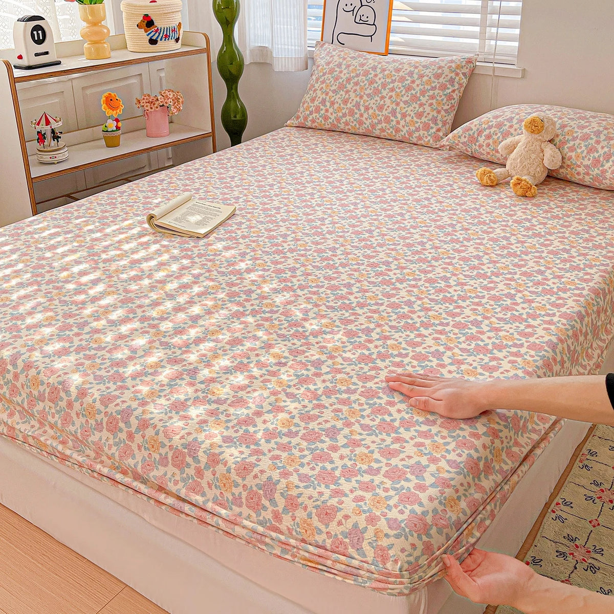 Non-Slip Fitted Sheet Set with Pillowcase, Queen