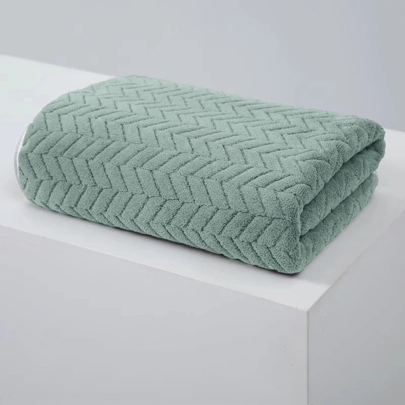 Thick Coral Velvet Bath & Beach Towel, Soft Absorbent