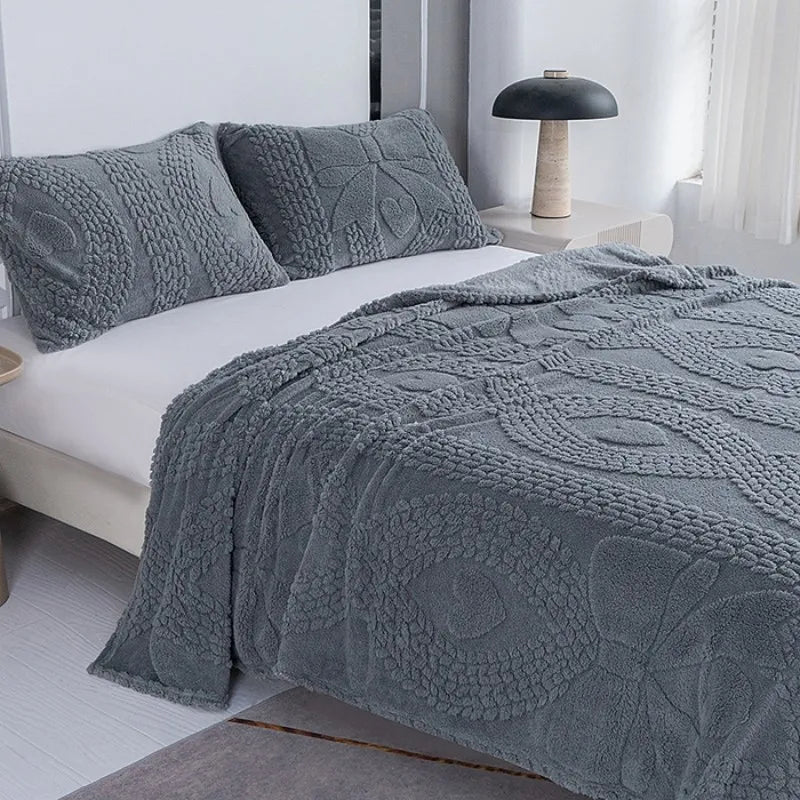 Ultra Soft Cozy Fleece Blanket Queen Size   Warm Thick Fluffy Plush Bed Blanket for All Season  Fuzzy Comfy Coverlet for Couch  Gift Idea