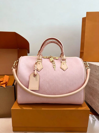 Luxurious PU Leather Handbag, Dazzling Metal Hardware