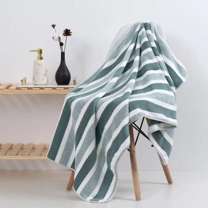 Ultra Soft Thick Bath Towel — Quick-Drying & Durable