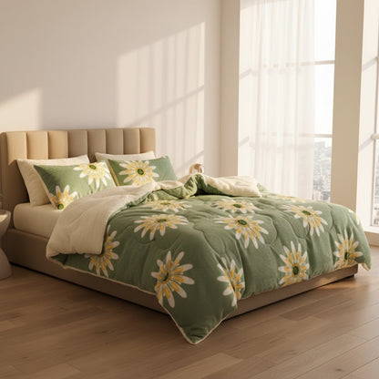 Cozy Floral Snowflake Winter Blanket | Soft Warm Light Green Throw for Bedroom & Guest Room