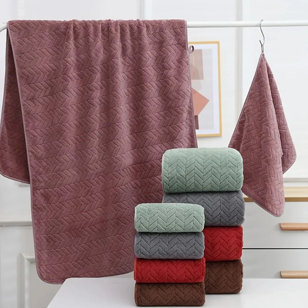 Coral Velvet Bath Towel — Soft, Absorbent & Sports Ready
