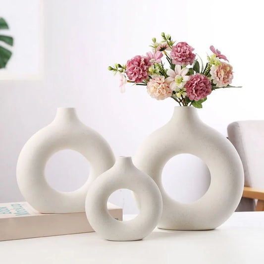 Vase décoratif en forme d'anneau de donut — Pot de fleurs suspendu et de table à l'aspect céramique pour la décoration intérieure