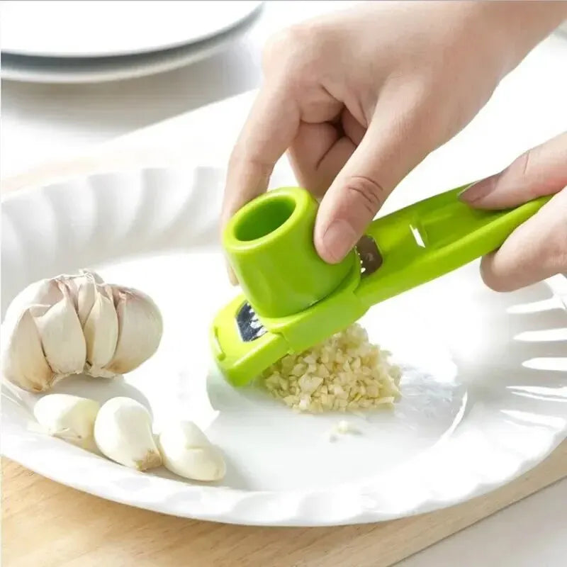 Mini Manual Garlic Grinder & Press – Creative Garlic Masher Kitchen Gadget