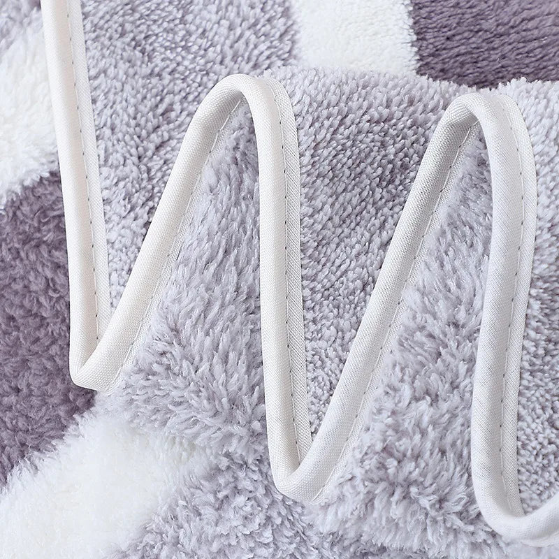 Ultra Soft Thick Bath Towel — Quick-Drying & Durable