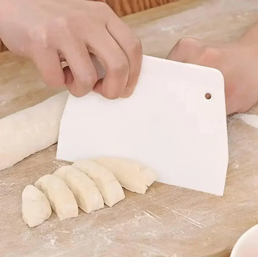 Multipurpose Dough Cutter & Bowl Scraper – Bread, Fondant, Cake & Pastry Baking Tool