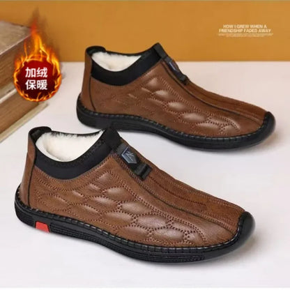 Autumn and winter new fleece men's leather shoes warm fashion trendy with outdoor casual slip-on cotton shoes loafers men