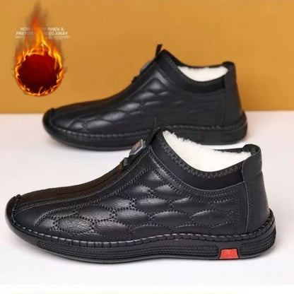 Autumn and winter new fleece men's leather shoes warm fashion trendy with outdoor casual slip-on cotton shoes loafers men