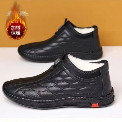 Autumn and winter new fleece men's leather shoes warm fashion trendy with outdoor casual slip-on cotton shoes loafers men