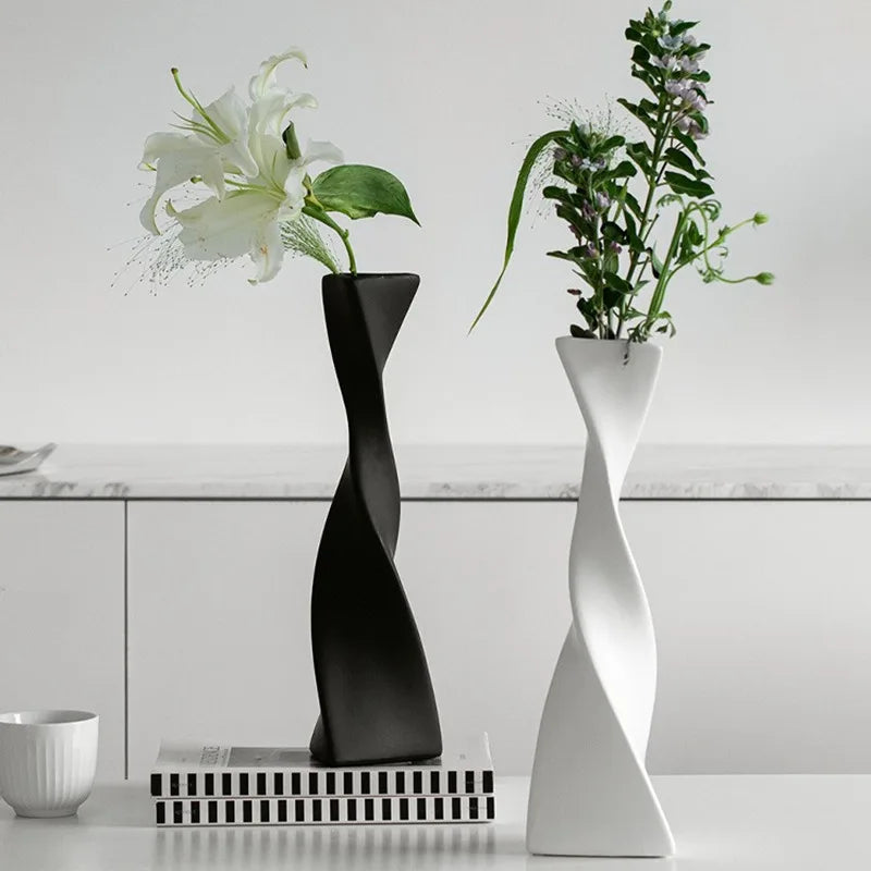 Nordic Ceramic Luxury Flower Vase — Minimalist Matte Finish Home Decor Centerpiece