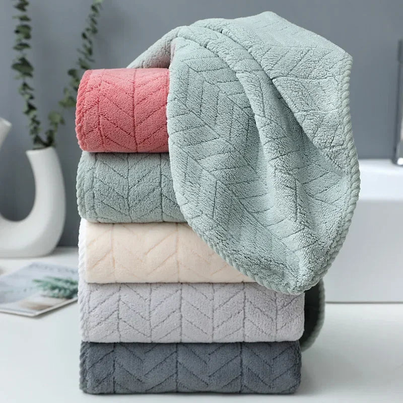 Thickened Coral Velvet Cotton Bath Towel — Soft & Quick-Dry