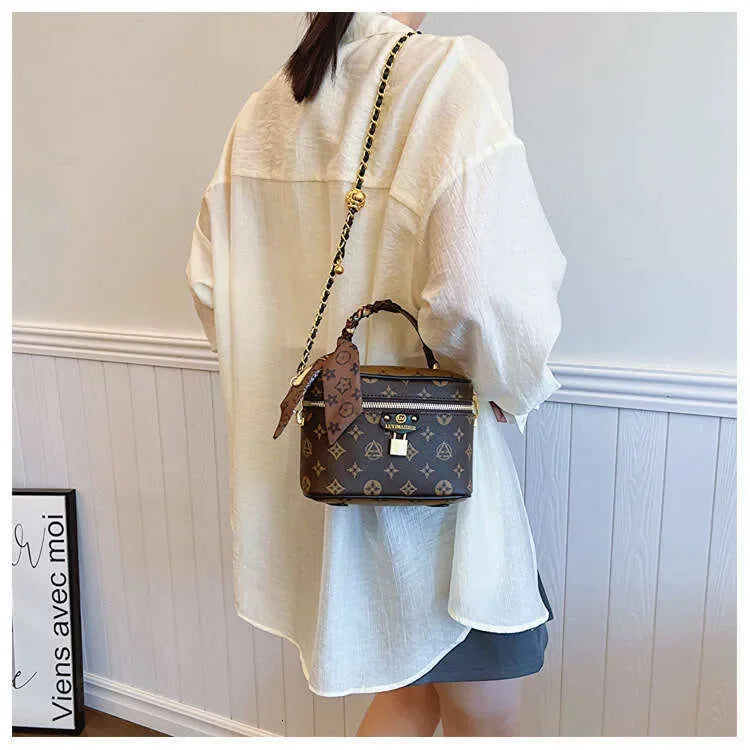 Letter-Printed Bucket Bag, Versatile Crossbody