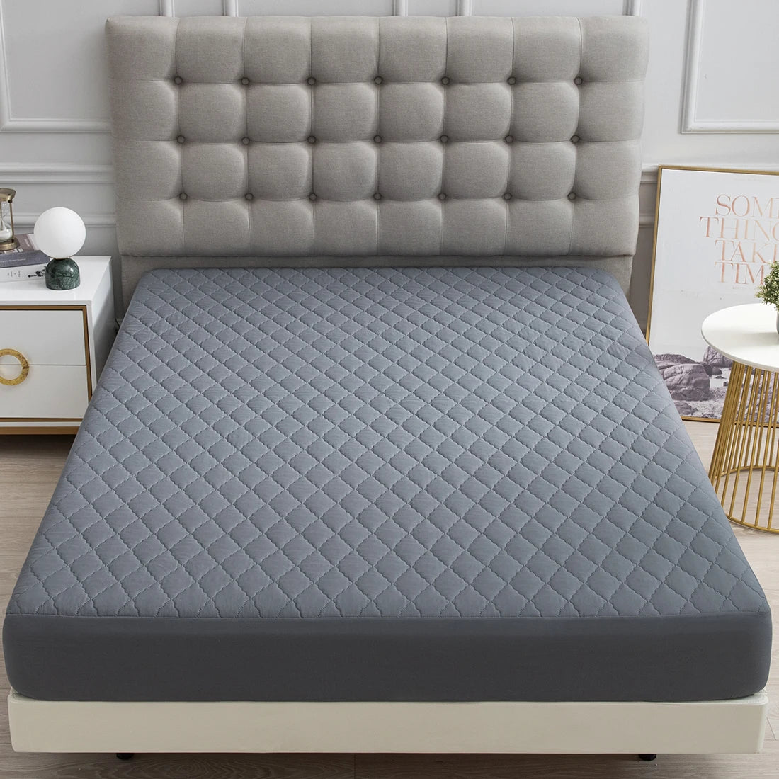 XM-Luvetoria 1pc Fitted Sheet Splash-proof Quilting Bed Cover Bedroom Mattress Protector Solid Color Bed Cover Sheet Soft Polyester Bed Cover