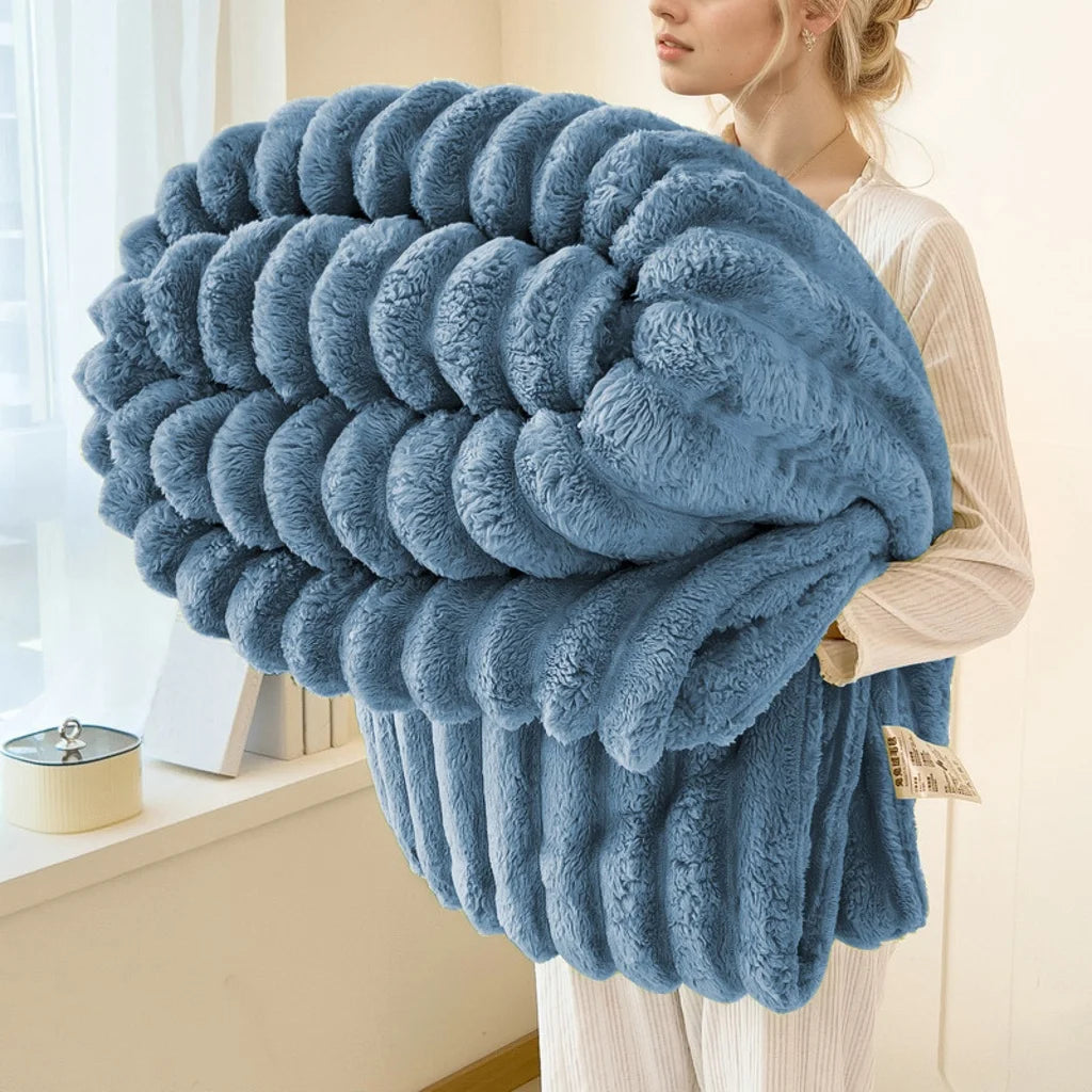 Luxurious Faux Rabbit Fur Throw Blanket Super Soft Thickened Flannel All-Season Multifunctional for Sofa Bed Travel Pet