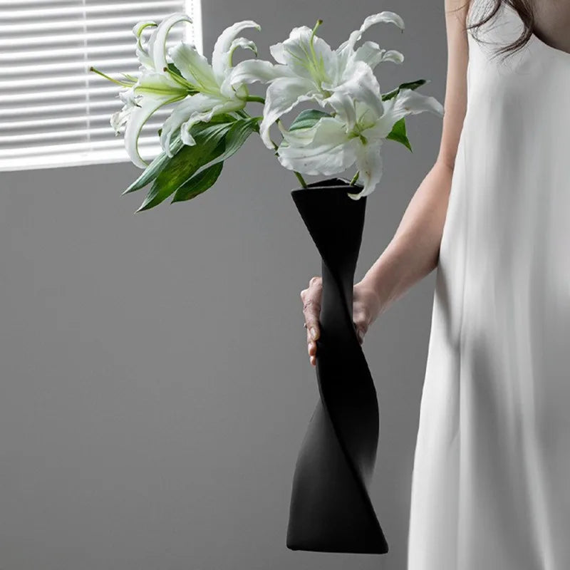 Nordic Ceramic Luxury Flower Vase — Minimalist Matte Finish Home Decor Centerpiece
