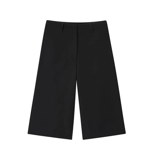 Shorts décontractés noirs courts pour femme — Shorts d'été simples pour le quotidien