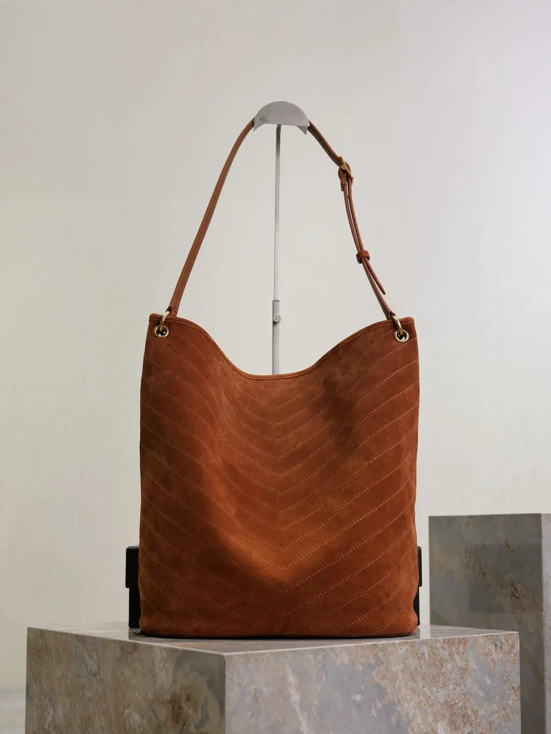 Textured PU Leather Handbag, Premium Metal Ornament