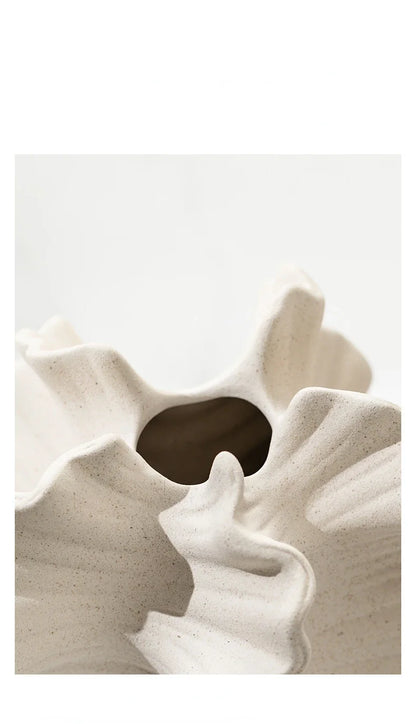 Ceramic Vase Geometric Wavy Patterns Petal Shape Porcelain Crafts Accessories for Flower Arrangement Flower Vase Home Decoration
