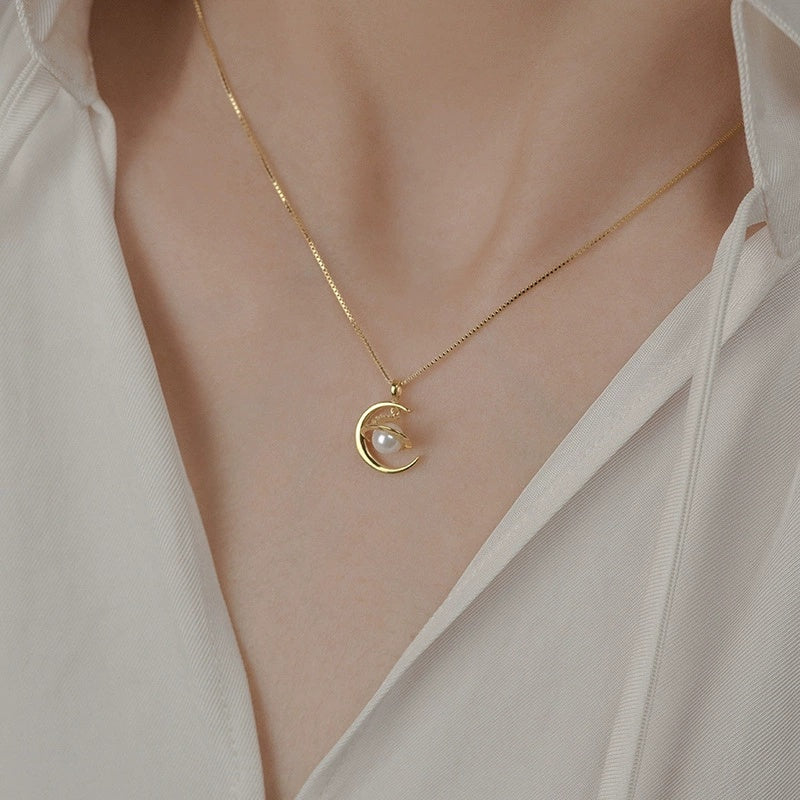 Women's Planet Necklace Niche Design Temperament Saturn Clavicle Chain Versatile - DropOnline.co
