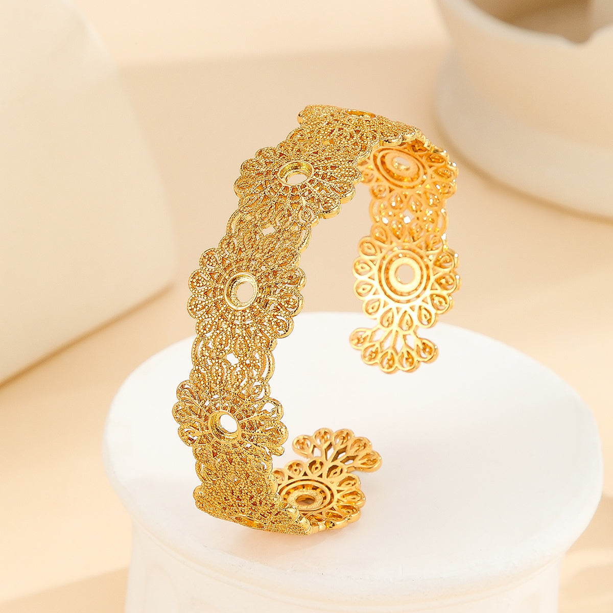 1pcs Luxury Style Gold Bracelet Hollowed Out Lace Flower Design Wedding Gold Jewelry - DropOnline.co
